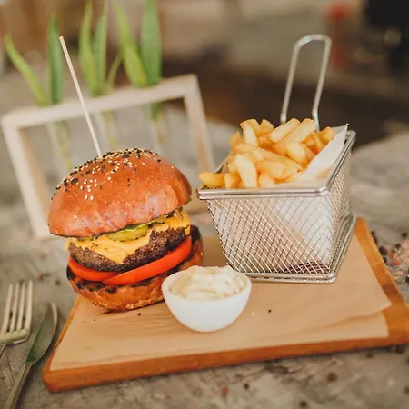 Appartement Spacious One Bedroom In Caesar & Spa, Long *