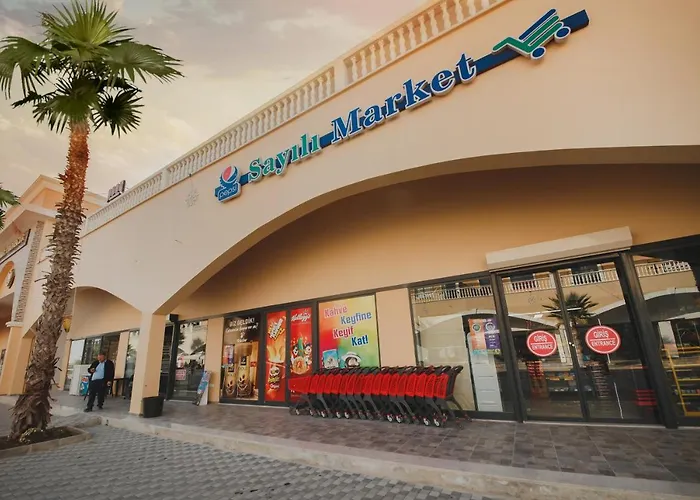 Spacious One Bedroom In Caesar & Spa, Long