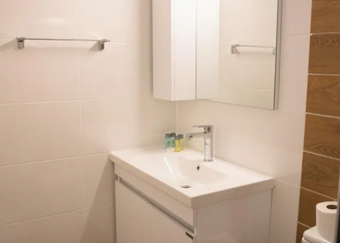 Spacious One Bedroom In Caesar & Spa, Long Perivolia tou Trikomou