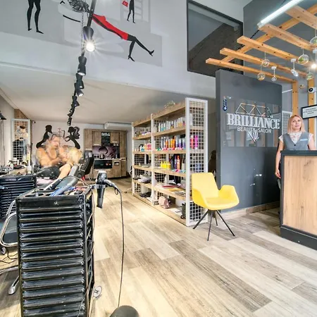 Spacious One Bedroom In Caesar & Spa, Long Apartament Perivolia tou Trikomou