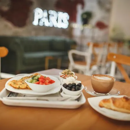 Апартаменты Spacious One Bedroom In Caesar & Spa, Long *