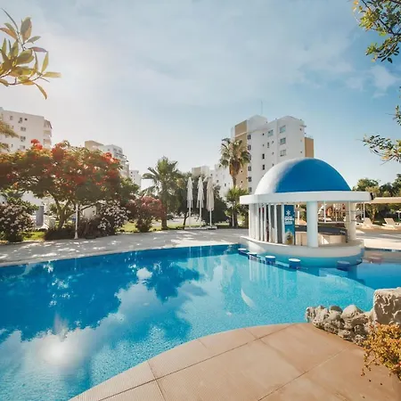 Spacious One Bedroom In Caesar & Spa, Long Perivolia tou Trikomou